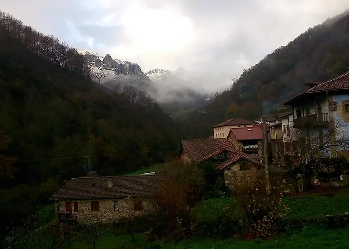 ゲストハウス Puente Deva エスピナマ